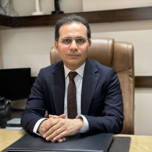 دکتر حسین دستغیب جراح بینی در شیراز